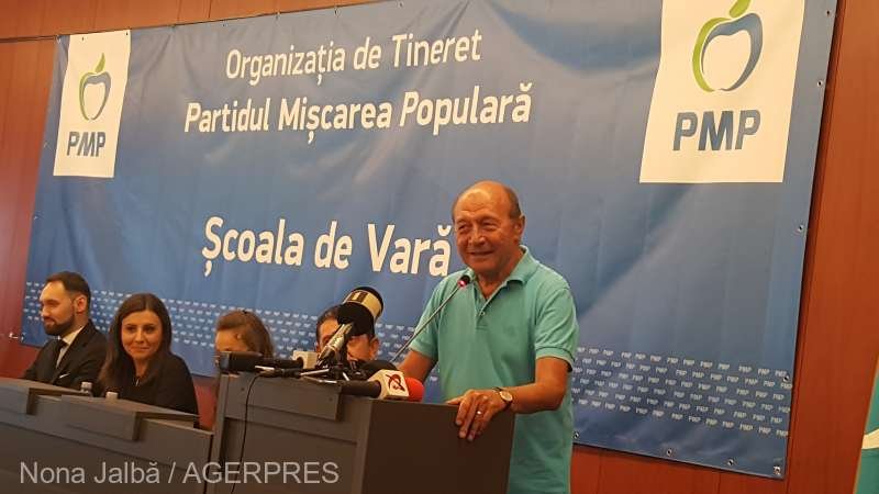  Băsescu, despre colaborarea cu Securitatea: Nu va fi găsit un angajament