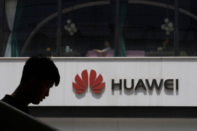  Utilizatorii Huawei nu vor mai putea accesa YouTube şi Google Hărţi