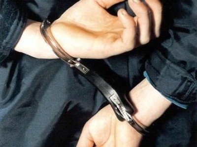 Doi soţi, arestaţi după ce au sechestrat şi bătut un copil. S-a invocat cazul „Becali”