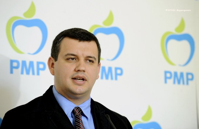  PMP i-a transmis lui Klaus Iohannis că trebuie implementat şi referendumul din 2009