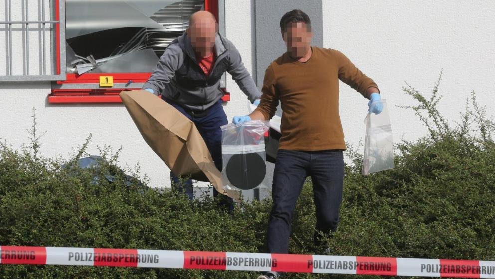  Un polițist german a murit urmărind patru hoți români