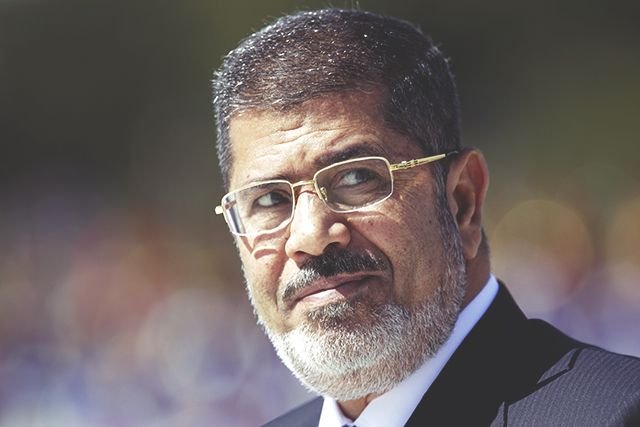  A murit fostul preşedinte egiptean Mohamed Morsi. I s-a făcut rău la audieri