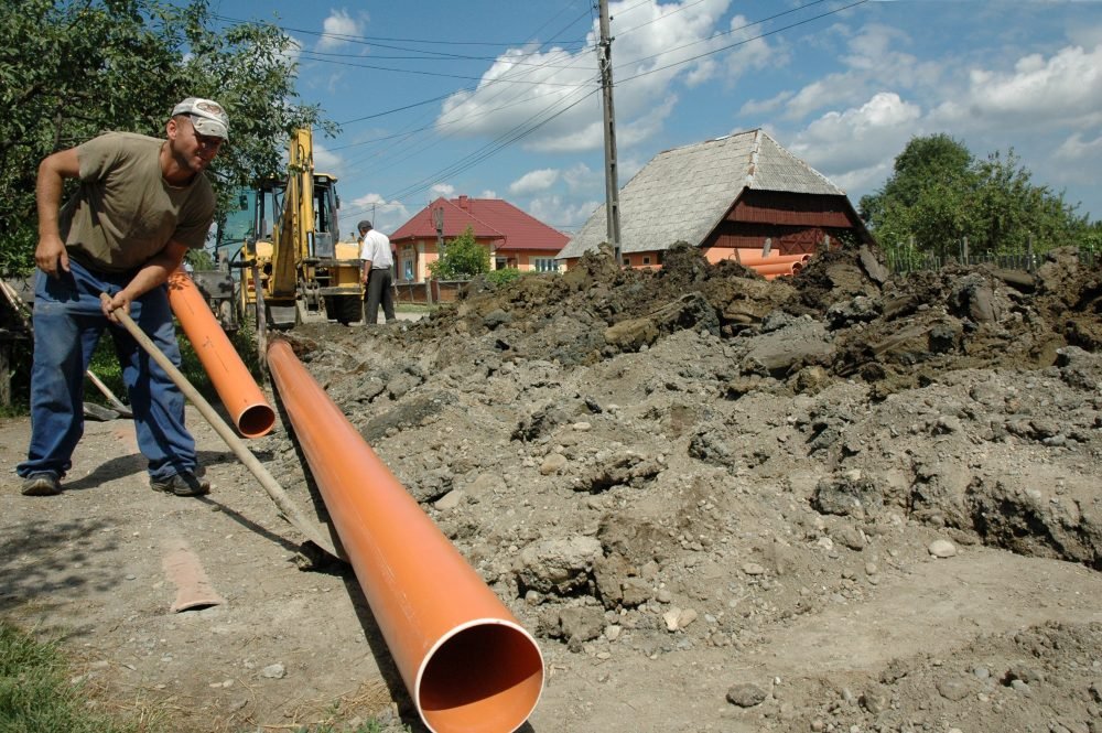  Aproape jumătate dintre români nu sunt conectaţi la sistemele de canalizare