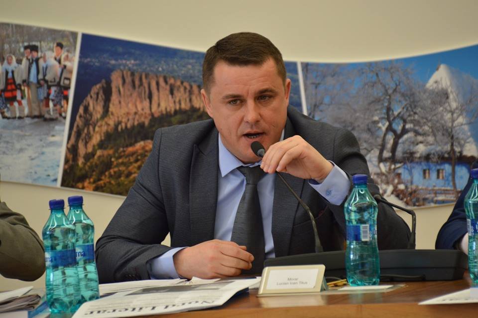  Un primar din Romania a renuntat la pensia speciala cu declaratie la notar
