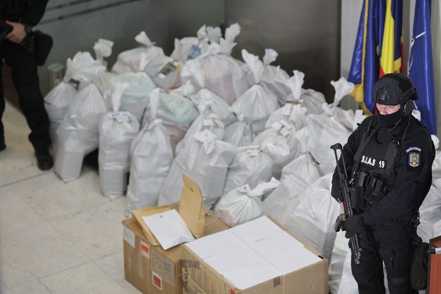  Polițiștii din Tulcea au pierdut o tonă de cocaină