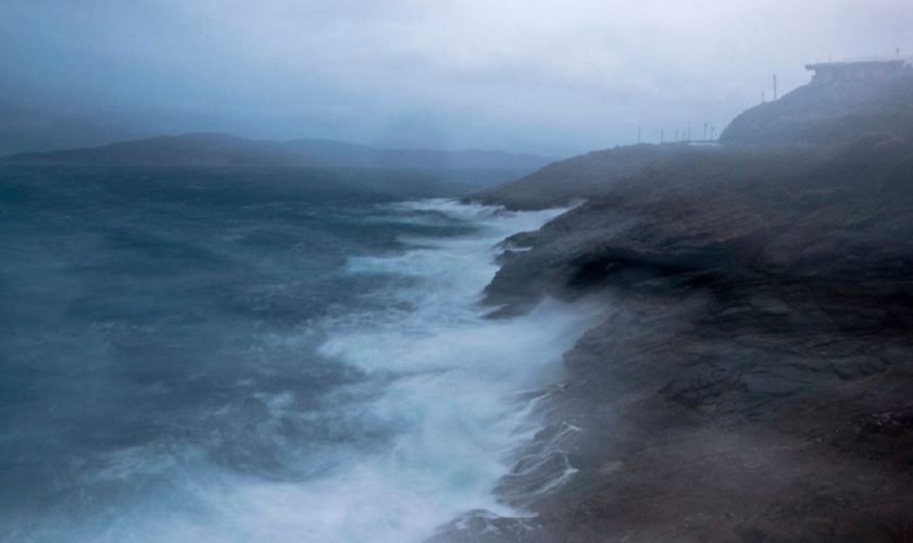  Meteorologii avertizează: Ciclonul care a lovit Grecia poate ajunge în Marea Neagră