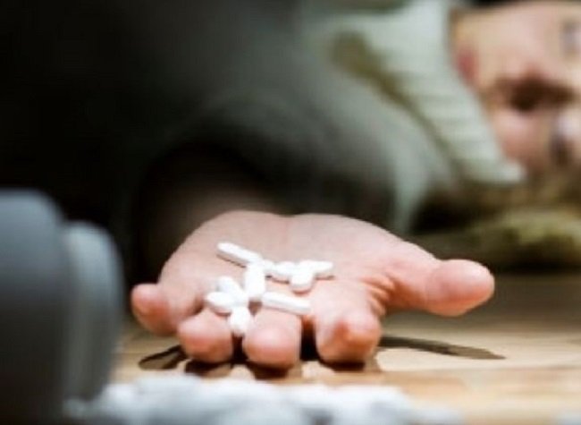  Pronostic rezervat: tentativă de sinucidere cu 90 de pastile