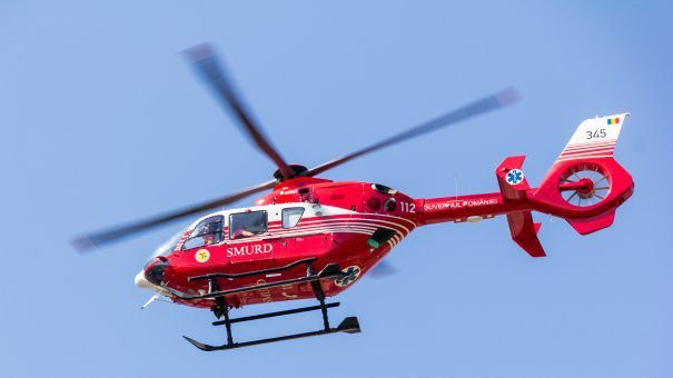  Tânăr de 28 de ani, salvat după un infarct cu elicopterul SMURD