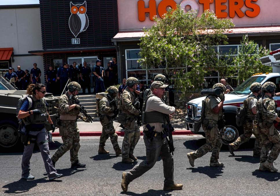  20 de morți în urma unui atac armat dintr-un centru comercial din SUA