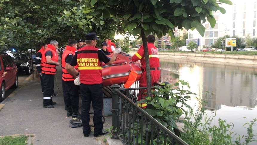  Un bărbat a murit după ce s-a aruncat în Someşul Mare, într-o zonă unde apa nu era adâncă