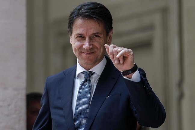  Premierul italian Giuseppe Conte și-a anunțat demisia