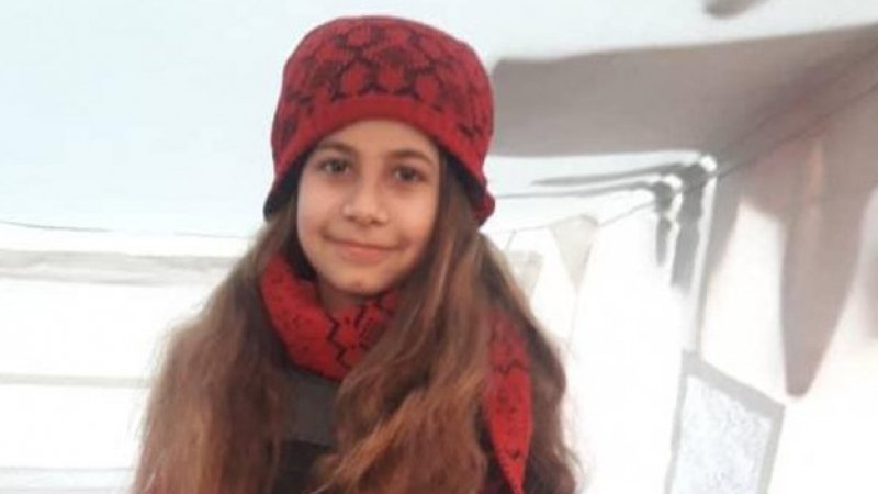  Fetița româncă de 11 ani ținută captivă în Siria de o grupare kurdă, repatriată