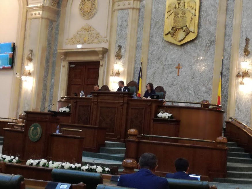  FOTO: Meleșcanu a chiulit de la Senat în prima zi după numirea în funcție