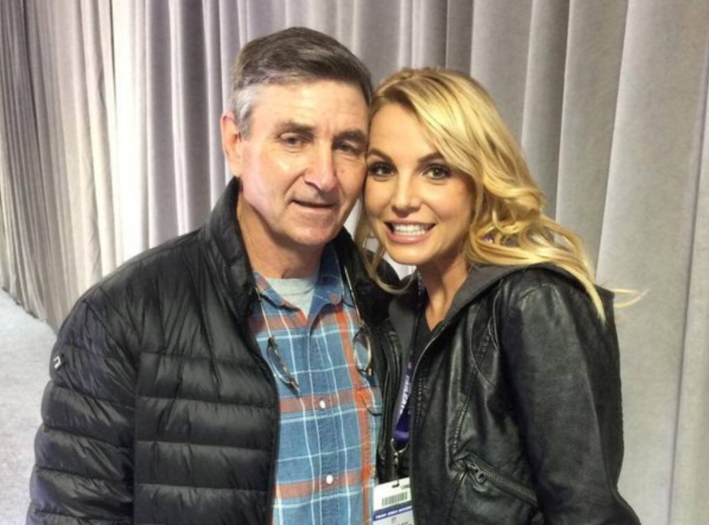  Tatăl cântăreţei Britney Spears a scăpat de acuzaţia că şi-ar fi agresat unul dintre nepoţi