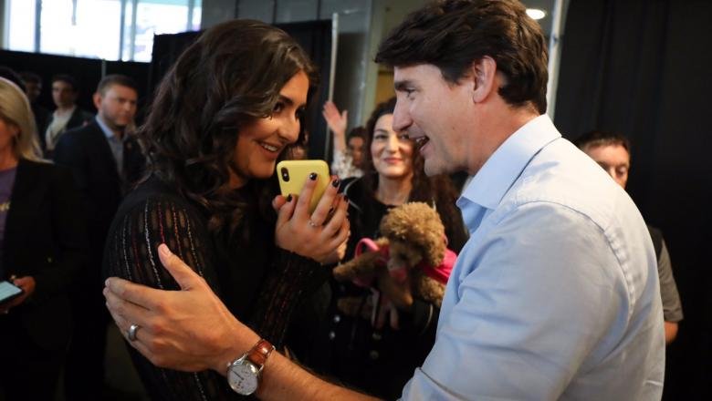  Scandal în Canada după ce Justin Trudeau a îmbrățișat-o pe Bianca Andreescu