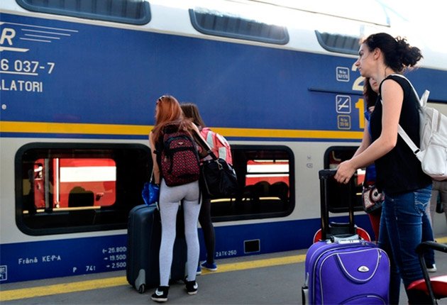  Proiect: Reduceri de 50% la transport pentru studenţii români din Diaspora, în vacanţă