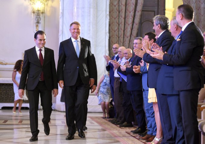  Orban cu Iohannis validează azi lista miniștrilor din guvernul PNL. Doi ieșeni sunt în runda finală