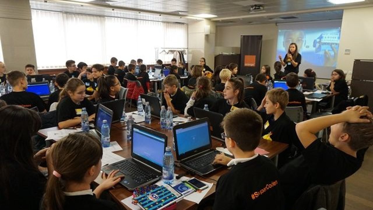  Concurs naţional de programare la Iaşi, destinat copiilor cu vârste între 10 şi 14 ani