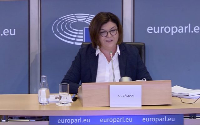  Adina Vălean, avizată pentru funcţia de comisar european pe Transporturi