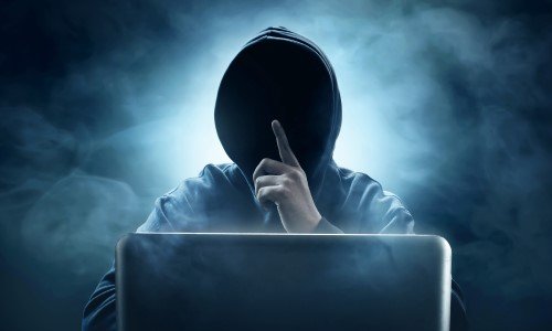  Dosar-bombă cu un hacker la DIICOT Iaşi: parlamentari, viceprimarul şi afacerişti, printre victime
