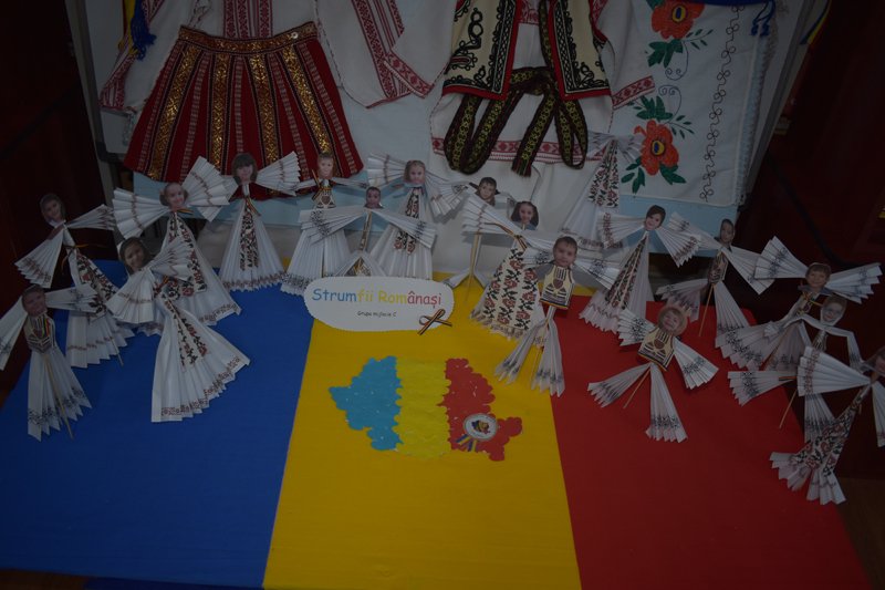  Activități desfășurate la Gradinița „Cuvioasa Parascheva” Iași cu ocazia zilei de 1 Decembrie