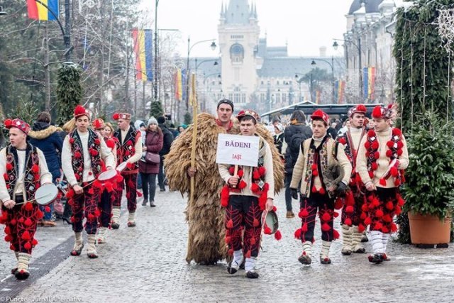  Festivalul folcloric internațional „Datini și obiceiuri de iarnă”, la Iași