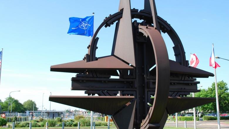  NATO a fost propusă la premiul Nobel pentru Pace de către un parlamentar