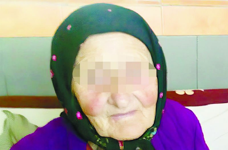  Bătrână lăsată să putrezească de vie la spitalul Pașcani. Se internase pentru o banală durere de șold