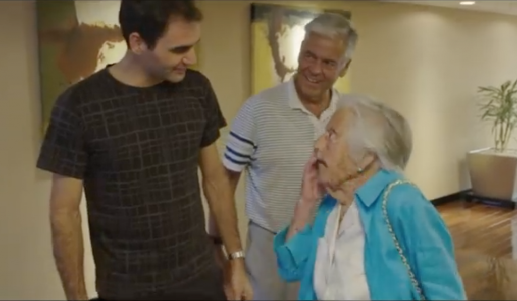  Roger Federer s-a întâlnit cu Dorothea, o fană în vârstă de 107 ani