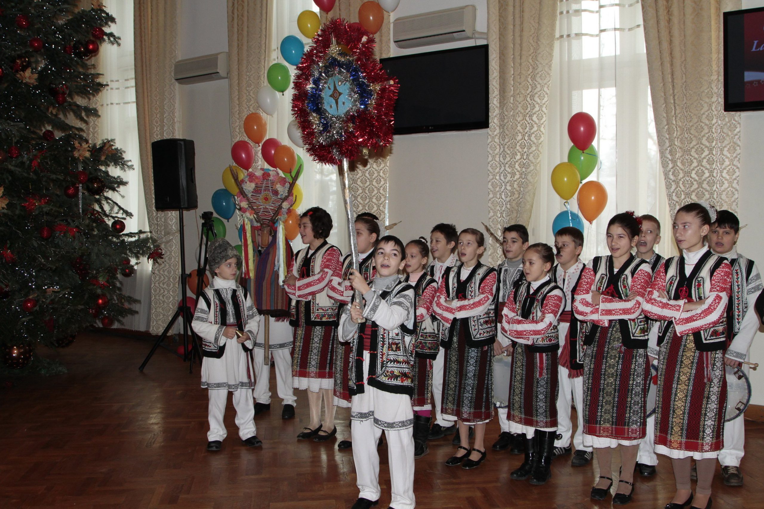  „Serbarea datinilor”, astăzi, la Palatul Copiilor din Iași