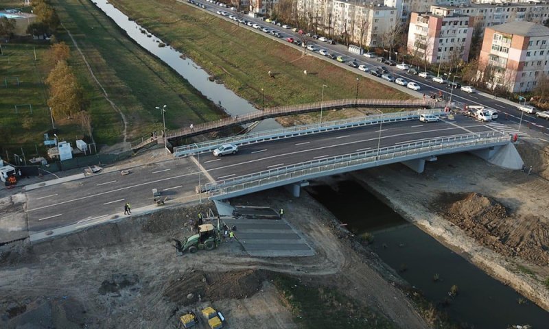  Podul peste Bahlui din zona Cicoare va fi deschis astăzi