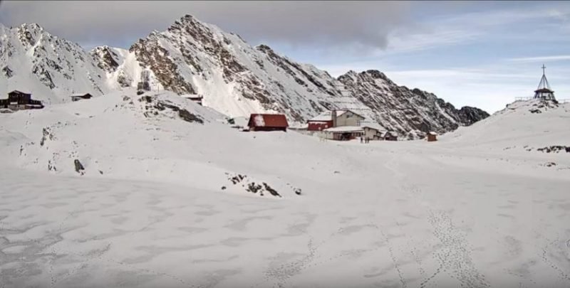  VIDEO Imagini de poveste la Bâlea Lac. Stratul de zăpadă măsoară peste 1 metru şi jumătate