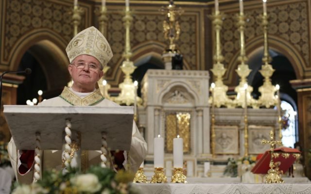  Un ieşean a preluat oficial conducerea celei mai mari episcopii catolice din România