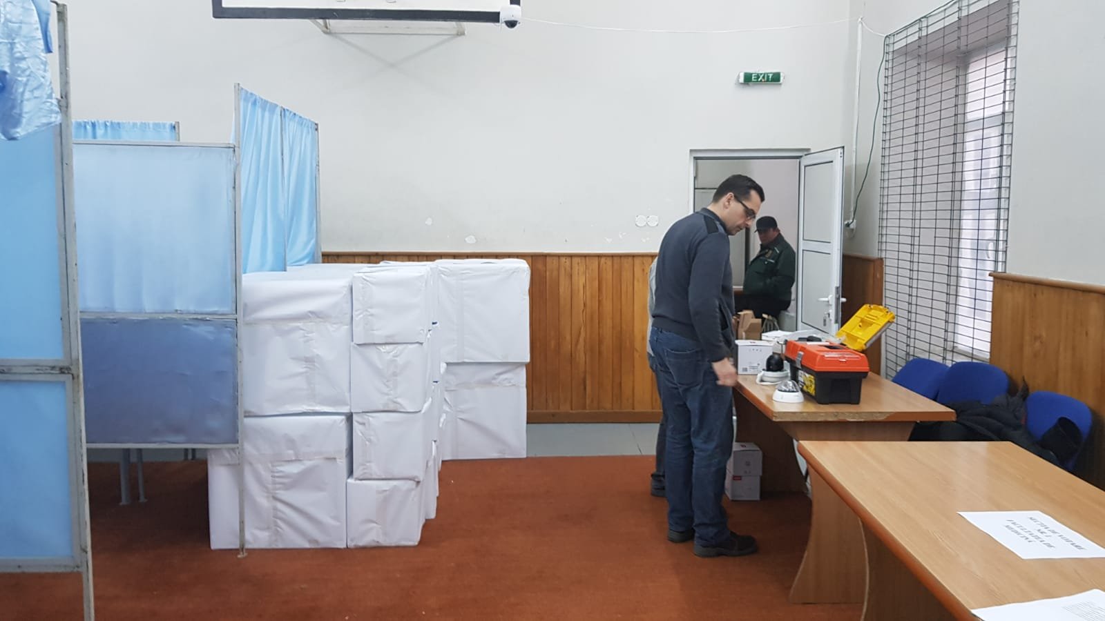  Alegeri la UMF Iaşi: Prezenţă mare la urne după primele ore