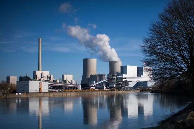  Cel mai mare producător de energie din Germania va renunţa la cărbune şi va desfiinţa mii de locuri de muncă