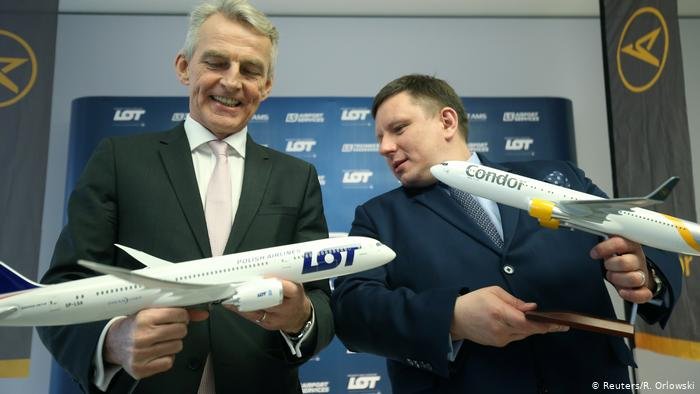  Compania aeriană poloneză LOT preia controlul firmei germane Condor