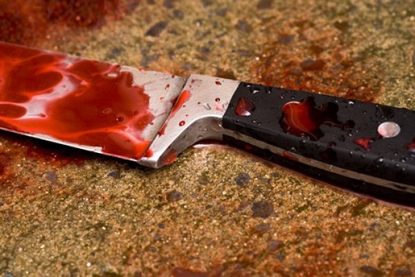  Braşov: Bătrână, ucisă în propria curte cu zeci de lovituri de cuţit