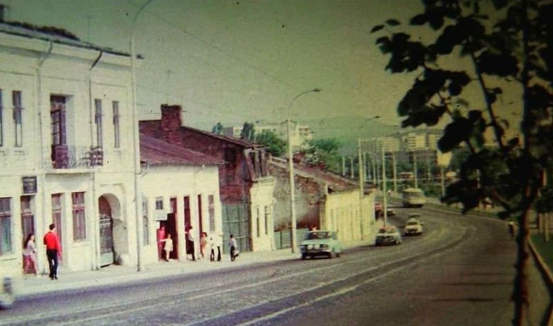  Recunoașteți zona din Iași (anii *70) din această fotografie? Indiciu: drum spre Bahlui