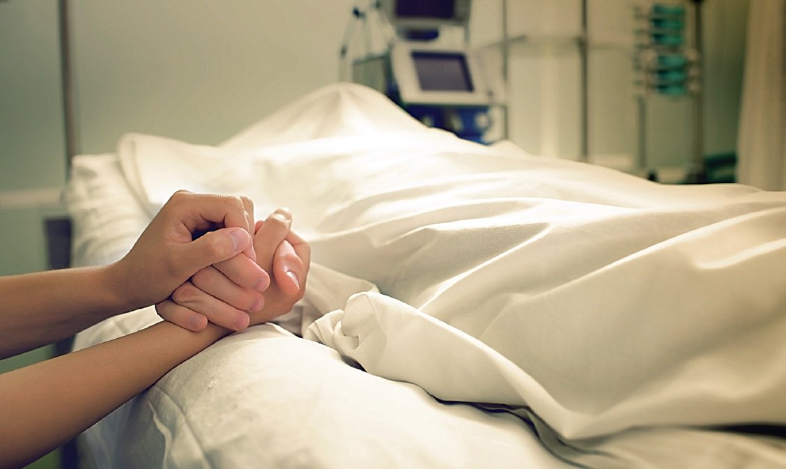  Gripa face noi victime la Iaşi: două femei de 40 de ani au murit