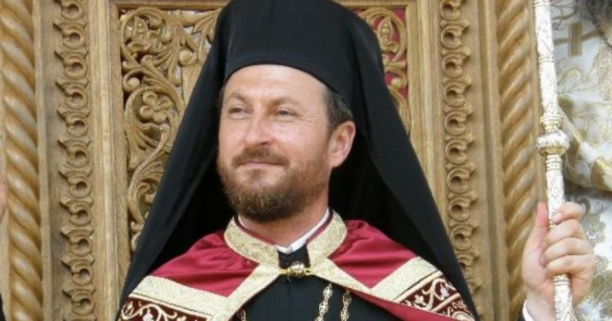  Preoţii acuzaţi că l-au șantajat pe fostul episcop de Huși au fost caterisiţi