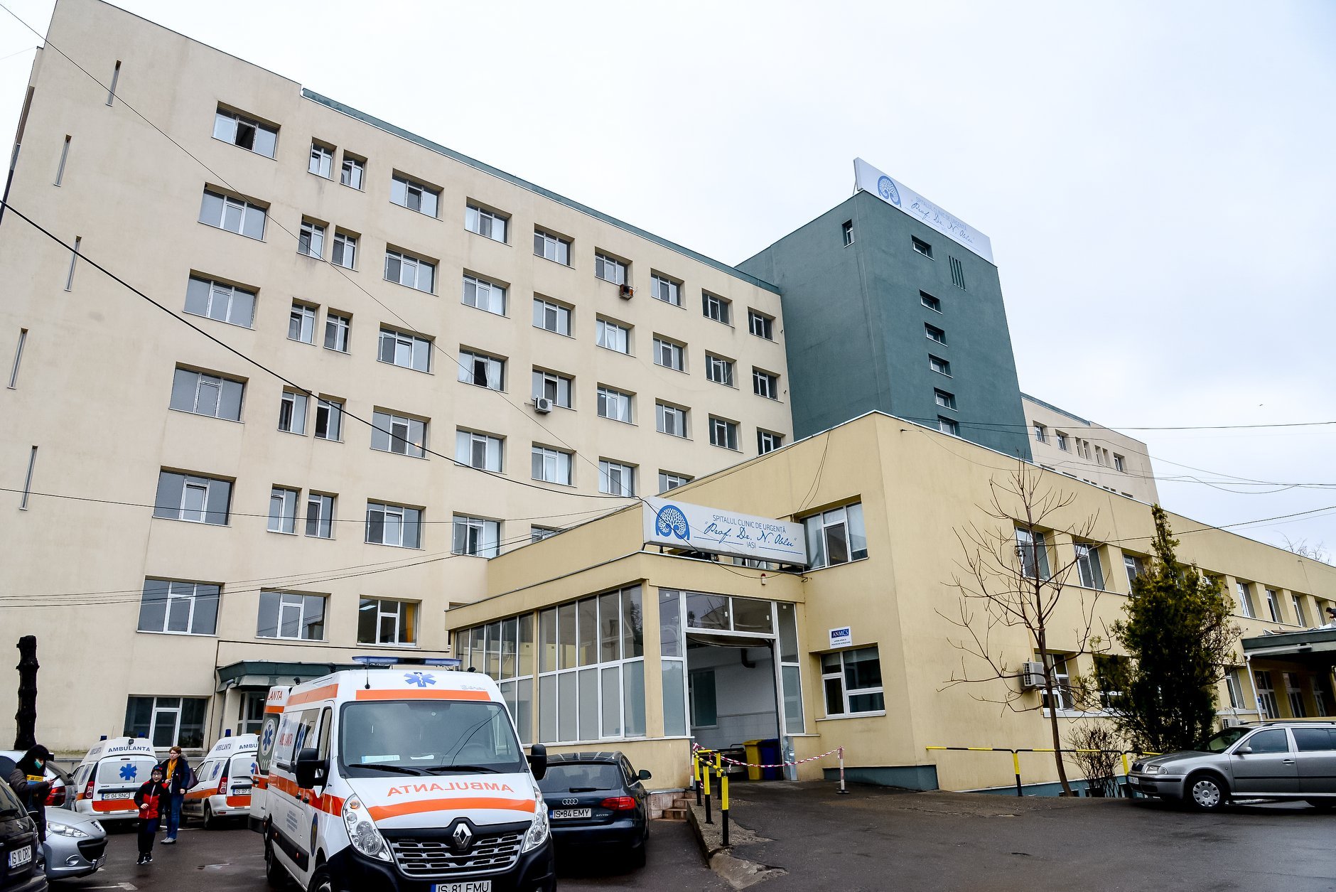  Restricții în spitalele ieșene: fără vizite, pachetele de mâncare sunt predate la poartă, pacienții nu au voie să iasă din spital