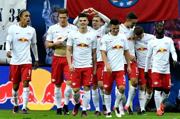  Jucătorii echipei Leipzig renunţă la o parte din salariu