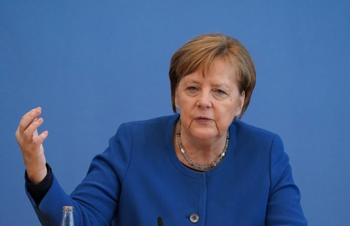  Angela Merkel iese din carantină şi se întoarce la Cancelaria germană