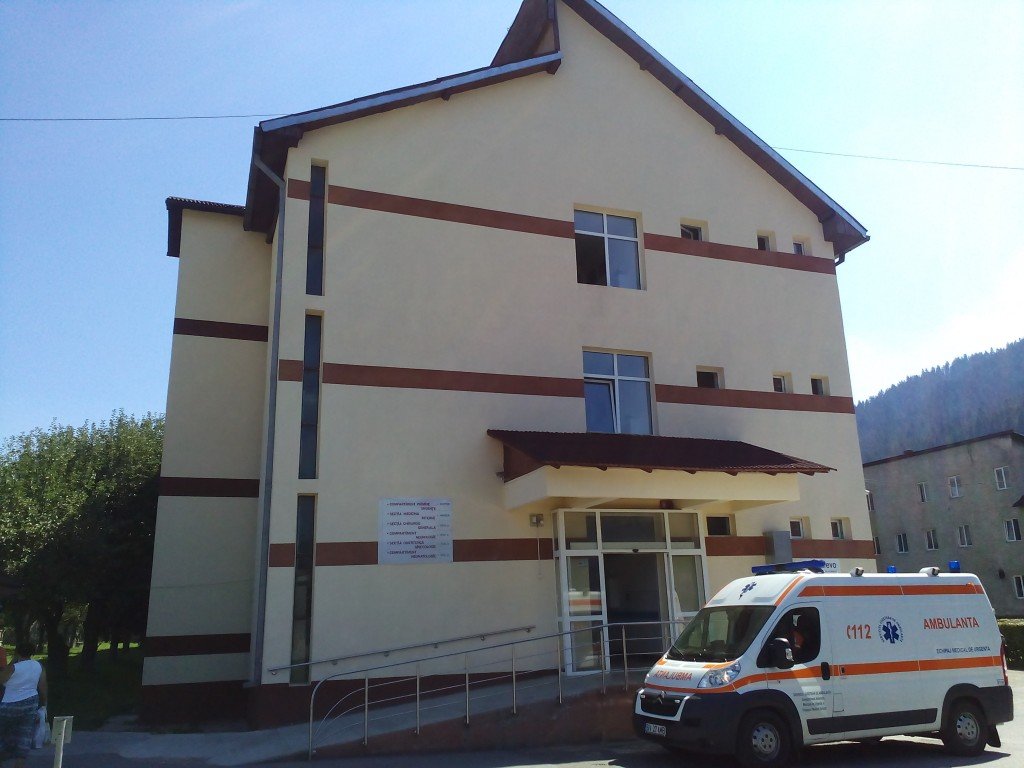  28 de cadre medicale de la spitalul din Câmpulung Moldovenesc, infectate