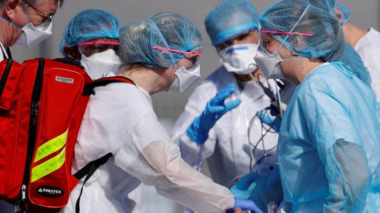  Criza COVID: medicii ieşeni cer Guvernului pe cale oficială să admită prin lege „vătămarea neintenţionată”