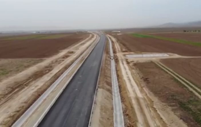  (VIDEO) Imagini filmate cu drona cu primii kilometri de autostradă din Moldova