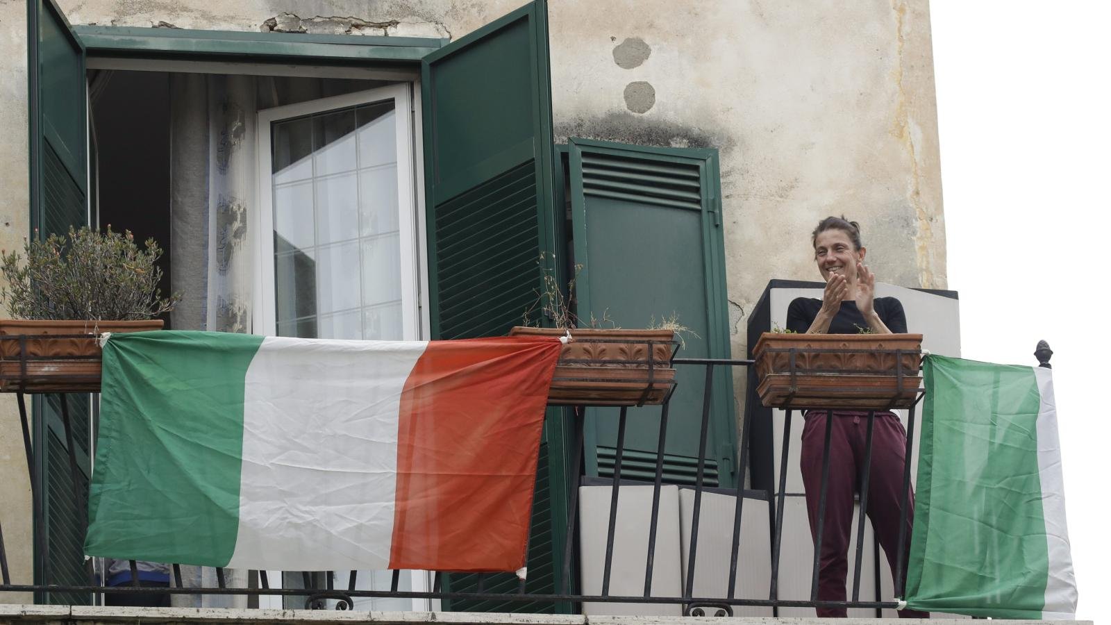  VIDEO: Italia cântă Bella Ciao la ferestre de Ziua Eliberării