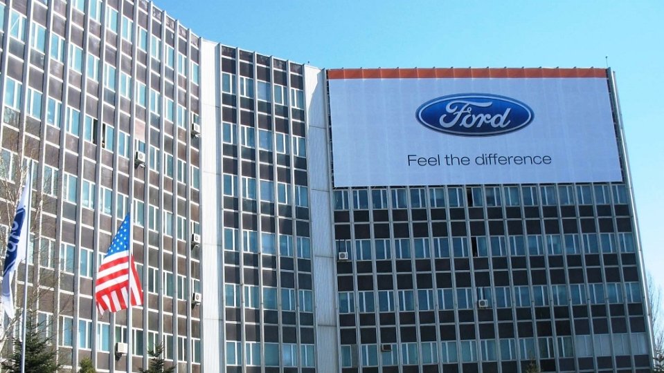  Ford reia gradual producţia de vehicule şi motoare la principalele sale uzine din Europa