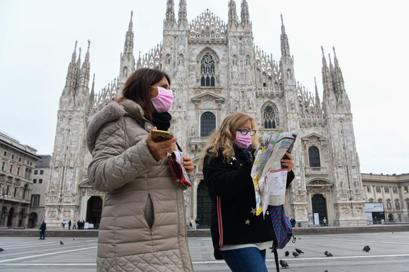  Coronavirus: Milano este ”o bombă”, avertizează un reputat virusolog italian