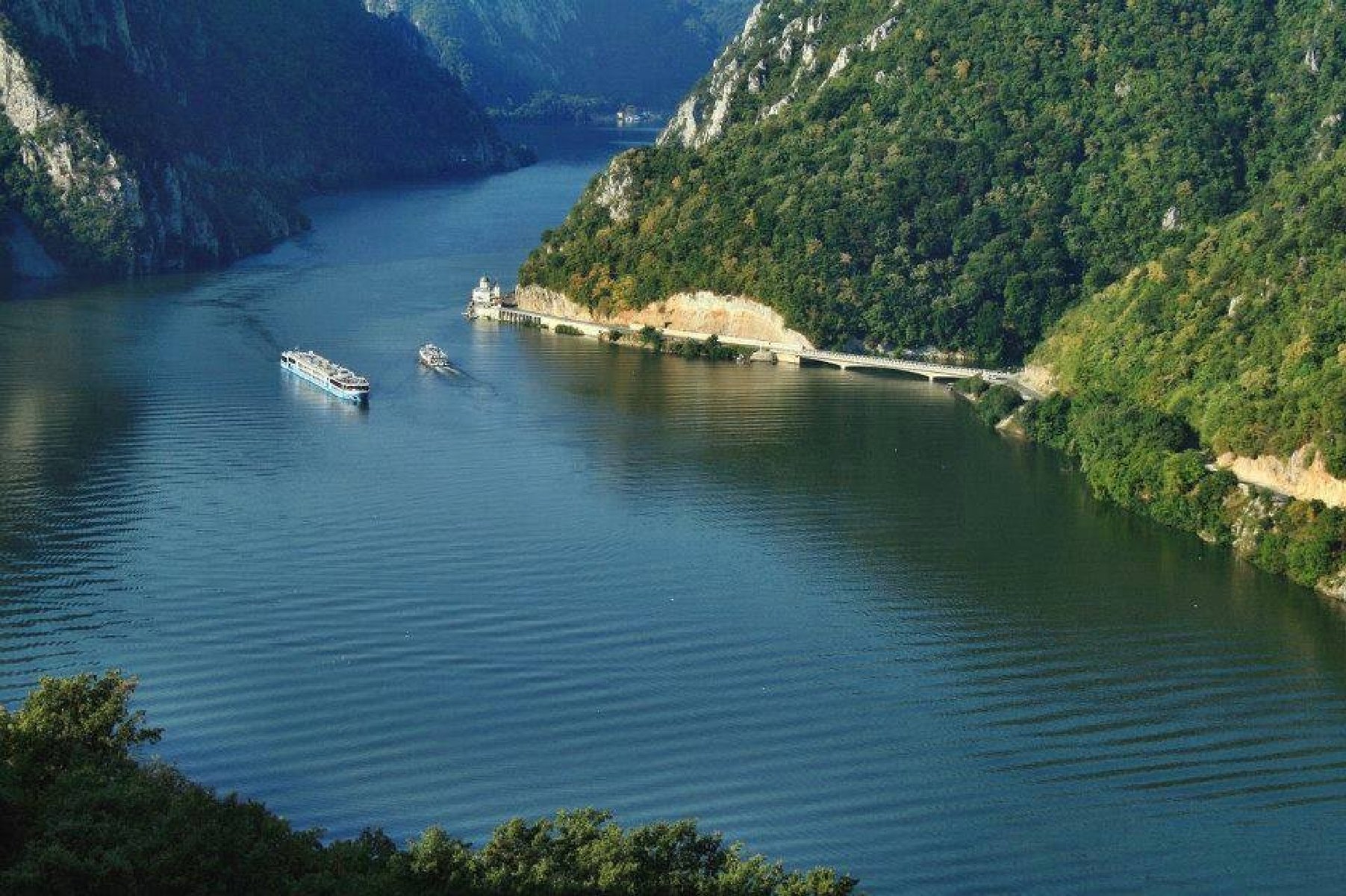  Dunărea s-a scurtat cu peste 100 de km din cauza intervenţiei omului